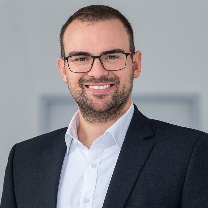 consulting-team-christos.jpg